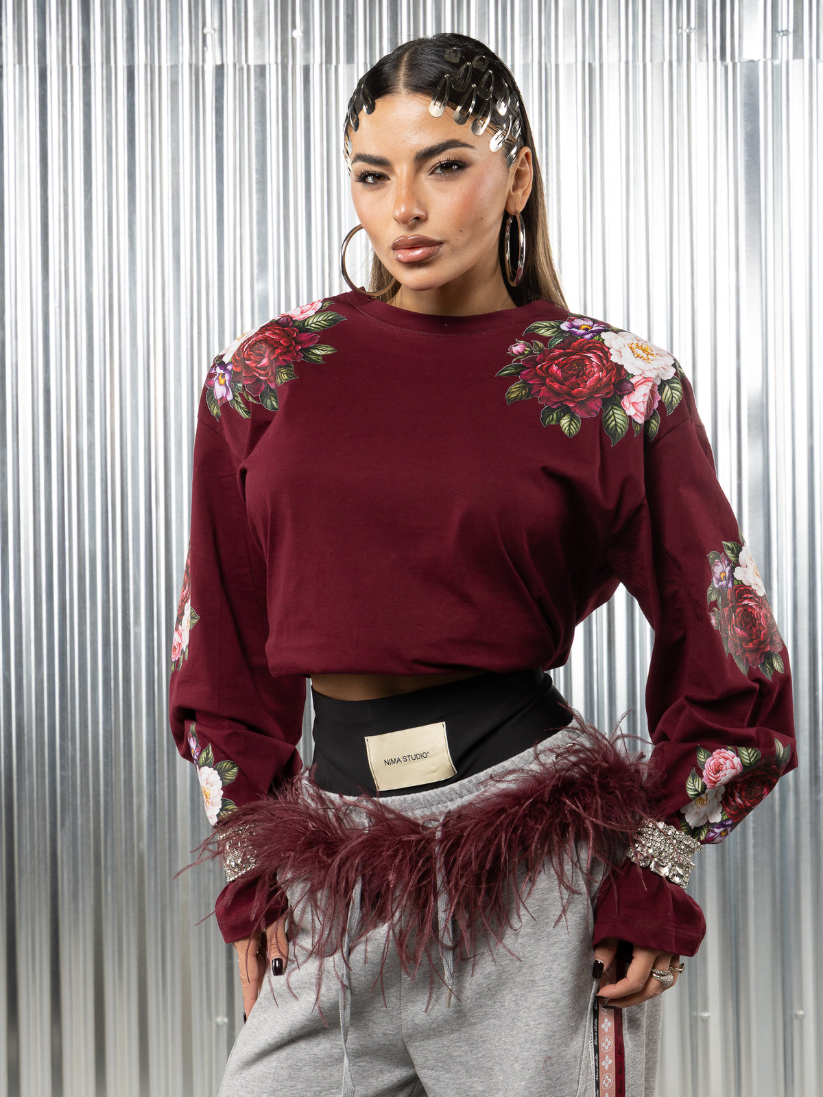 T-shirt manica lunga sacra con fiori