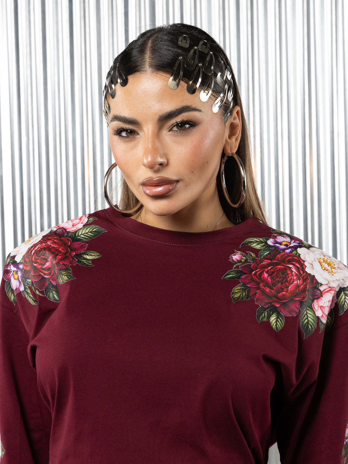 T-shirt manica lunga sacra con fiori