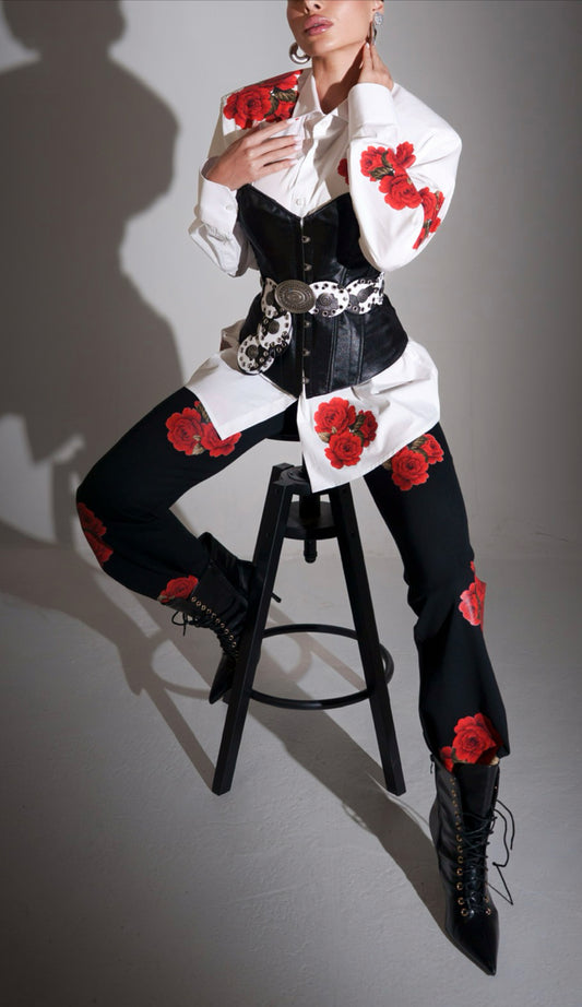 Pantaloni flare con stampa 3D