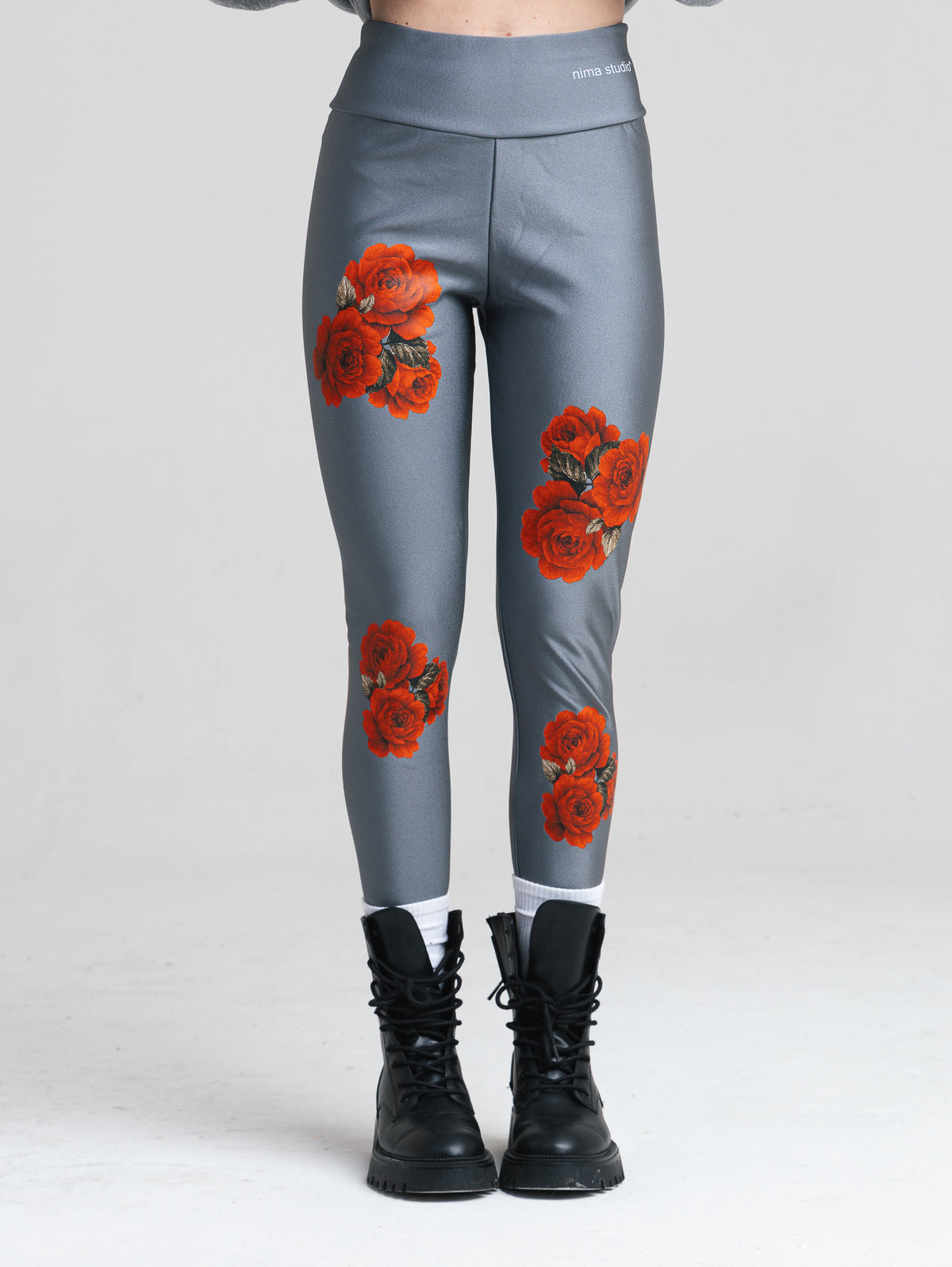 Box grigio rose rosse